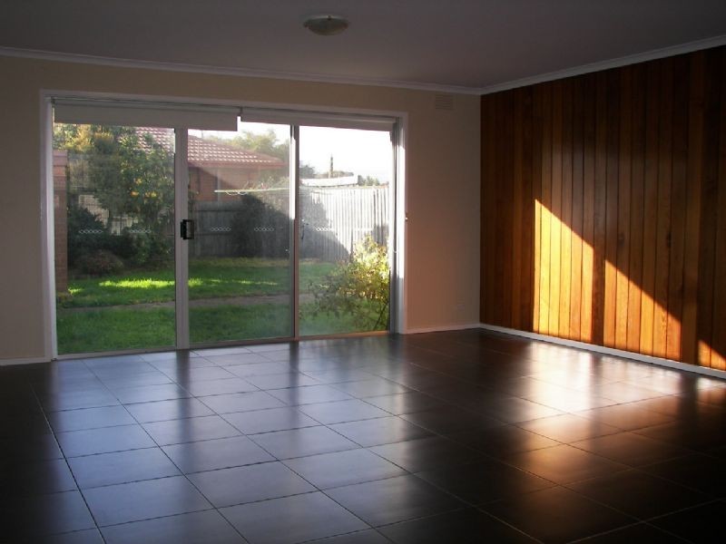 1 Rodda Court, Gladstone Park VIC 3043