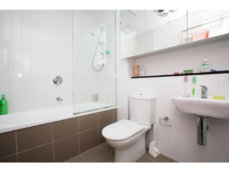 317A/38 – 70 Mt Alexander, Flemington VIC 3031