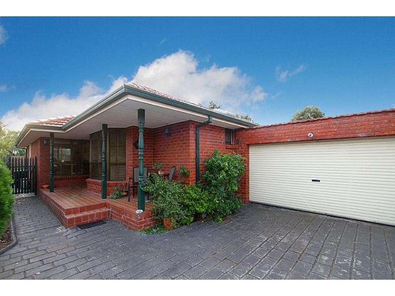 2/1 Prince Street, Essendon North VIC 3041