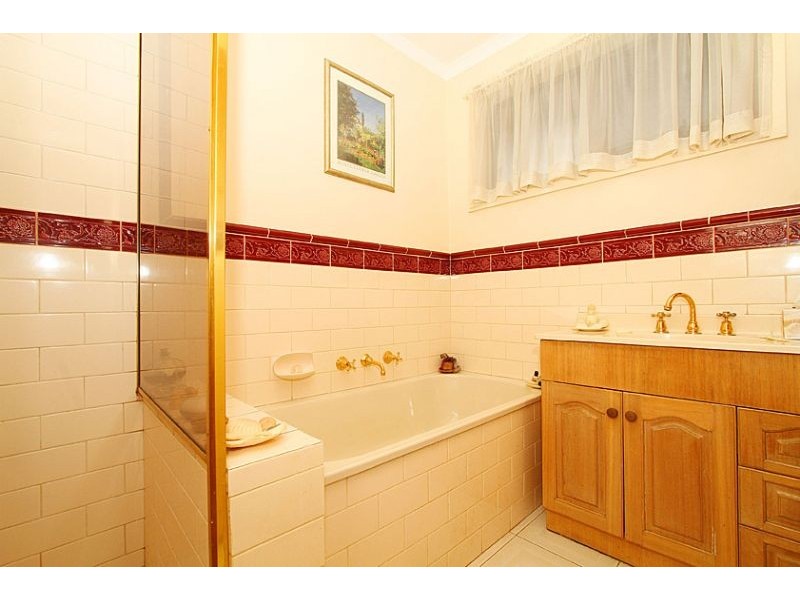 2/1 Prince Street, Essendon North VIC 3041