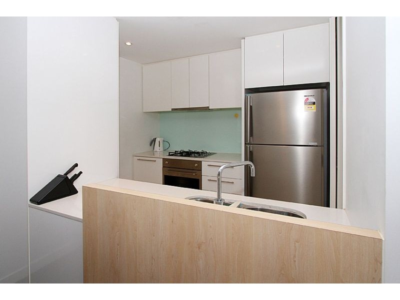 132/68 Mt Alexander Road, Flemington VIC 3031