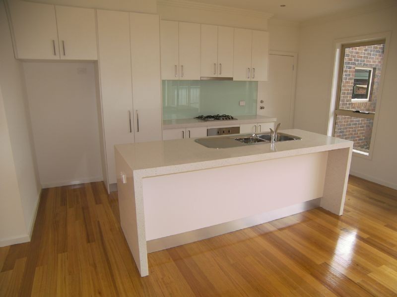 2/13 O’Shannassy Street, Essendon North VIC 3041