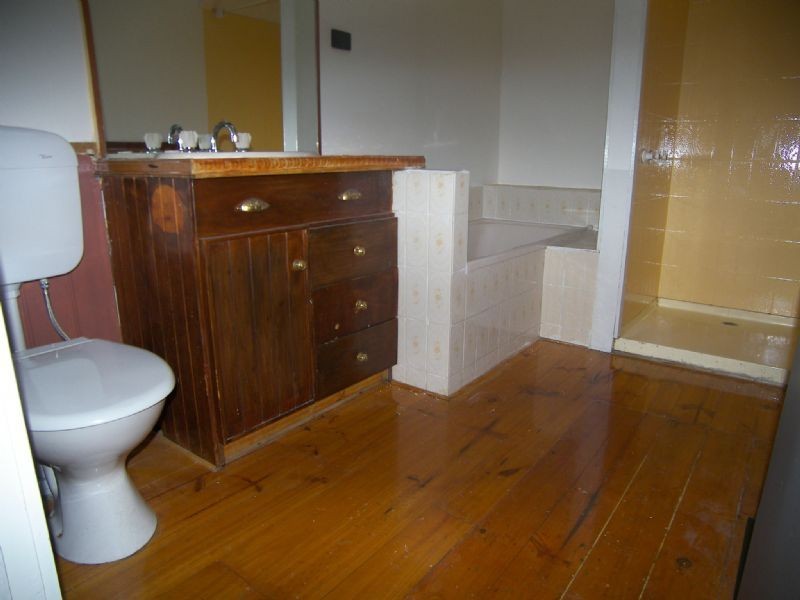 64 Ogilvie Street, Essendon VIC 3040