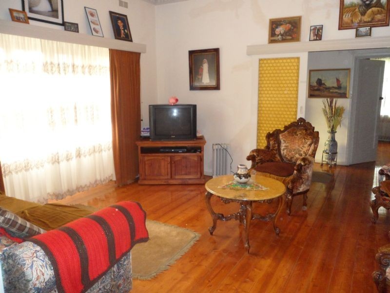 2 Cliff Street, Essendon VIC 3040