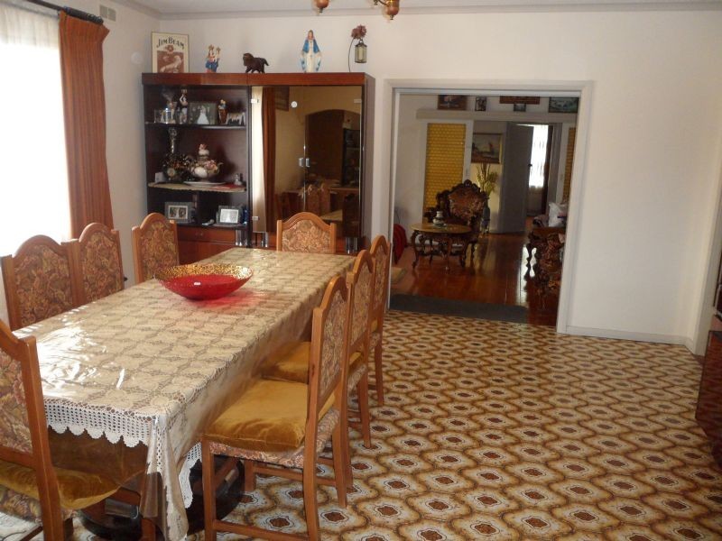 2 Cliff Street, Essendon VIC 3040