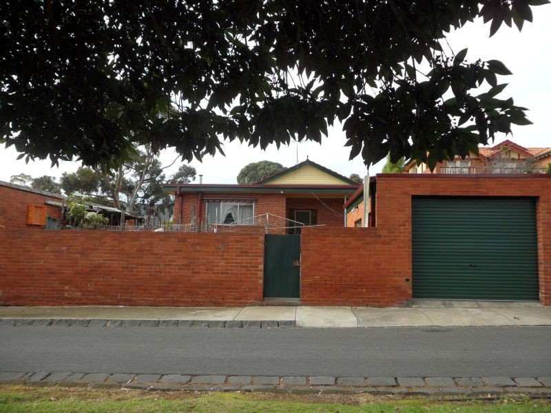 2 Cliff Street, Essendon VIC 3040