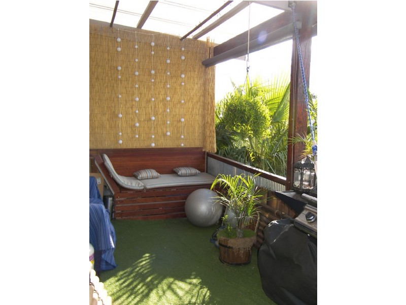 2A Hillside Crescent, Maribyrnong VIC 3032