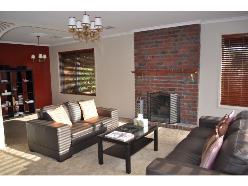 3 Bernard Court, Keilor East VIC 3033