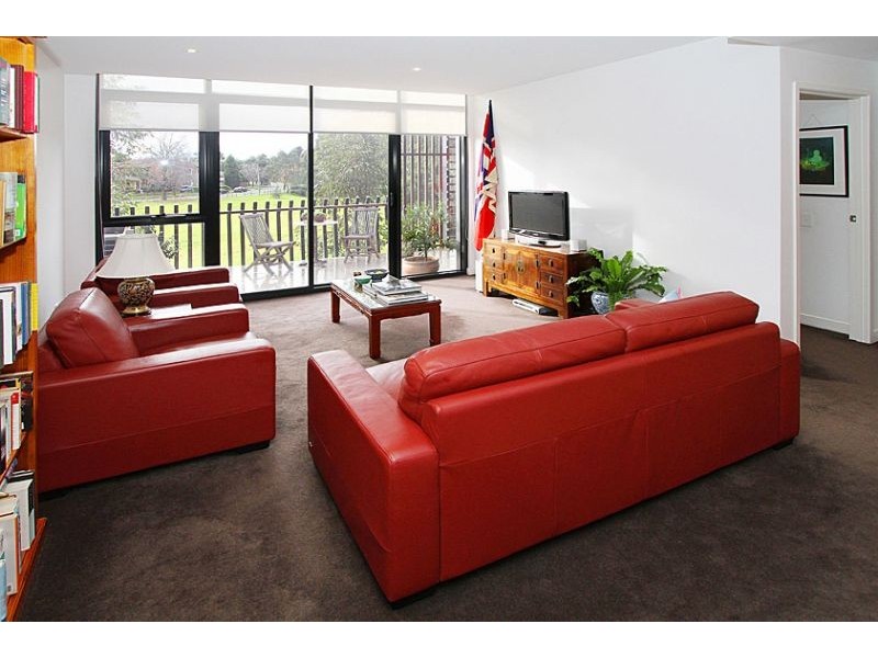 129/68 Mt Alexander Road, Flemington VIC 3031