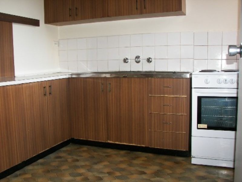 4/33 Finchley Avenue, Glenroy VIC 3046