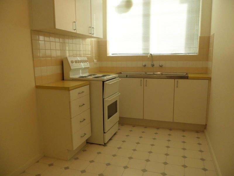 2/608 Moreland Rd, Brunswick West VIC 3055