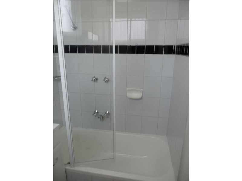 2/608 Moreland Rd, Brunswick West VIC 3055