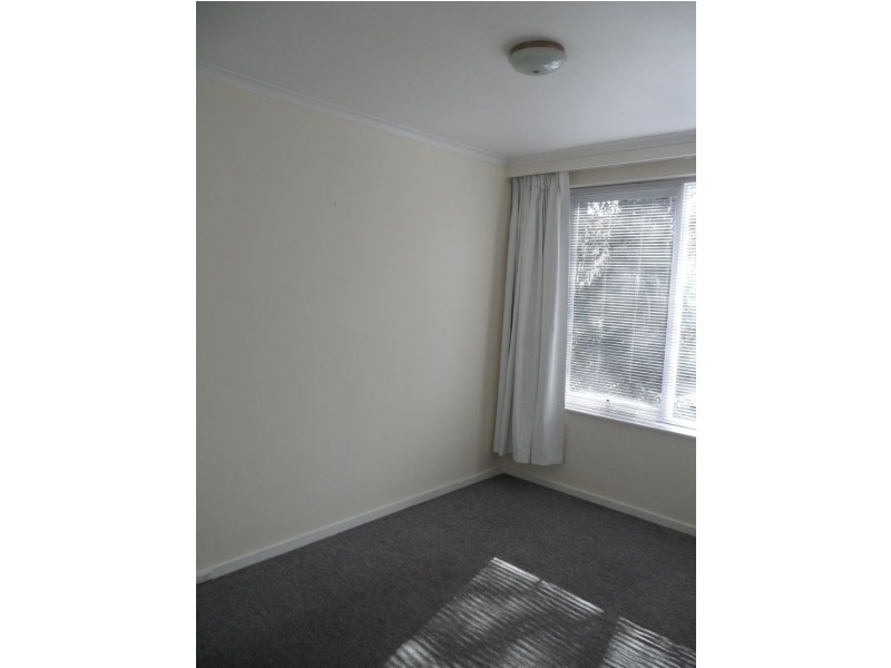 9/10 Middle Road, Maribyrnong VIC 3032