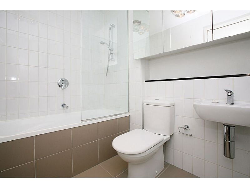 317B/38-70 Mt Alexander Road, Flemington VIC 3031