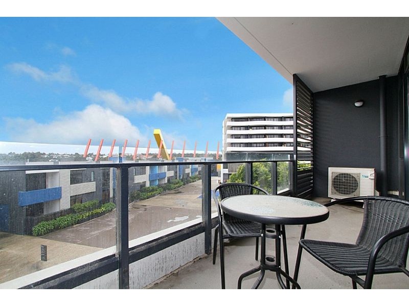 422/66 Mt Alexander Road, Flemington VIC 3031