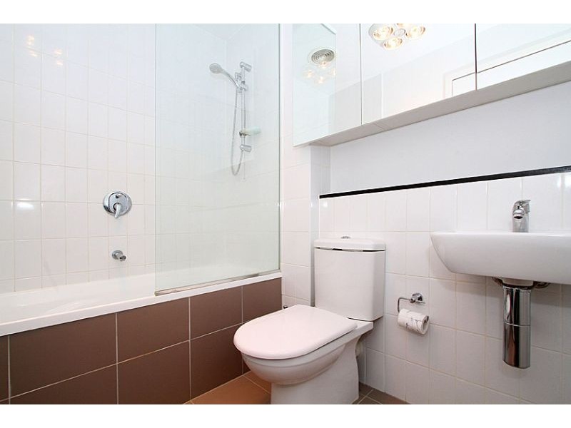 422/66 Mt Alexander Road, Flemington VIC 3031