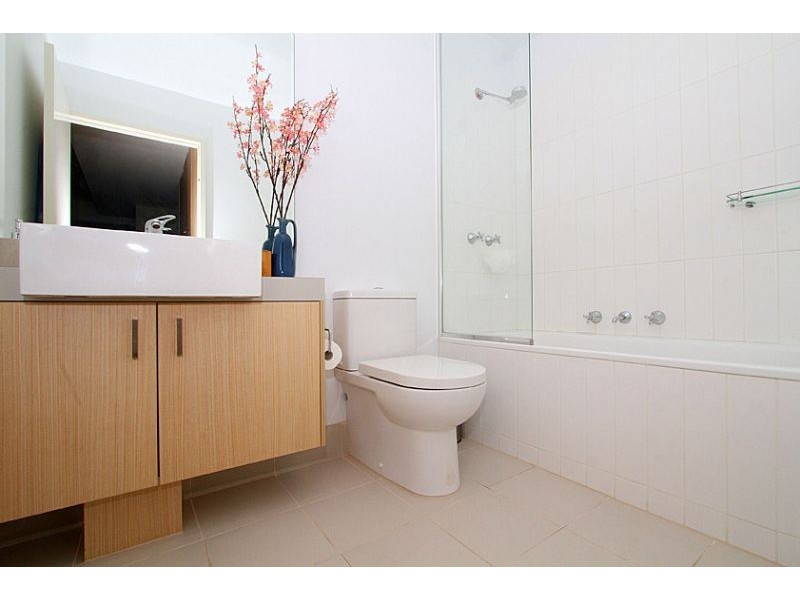 109/8 Burrowes Street, Ascot Vale VIC 3032