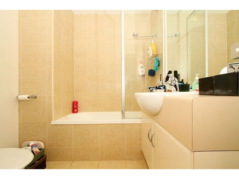 205/77 Village Way, Maribyrnong VIC 3032