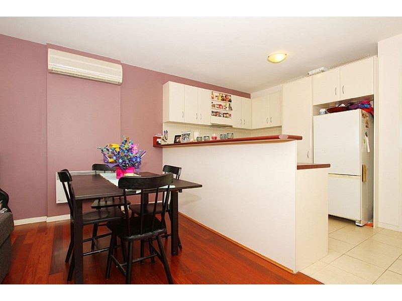 205/77 Village Way, Maribyrnong VIC 3032