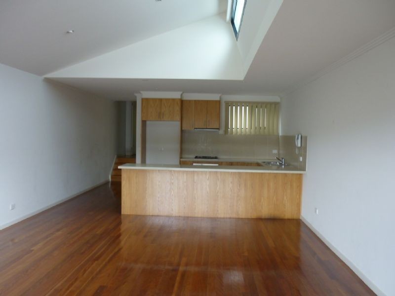 4/2a Scurrah Court, Keilor East VIC 3033