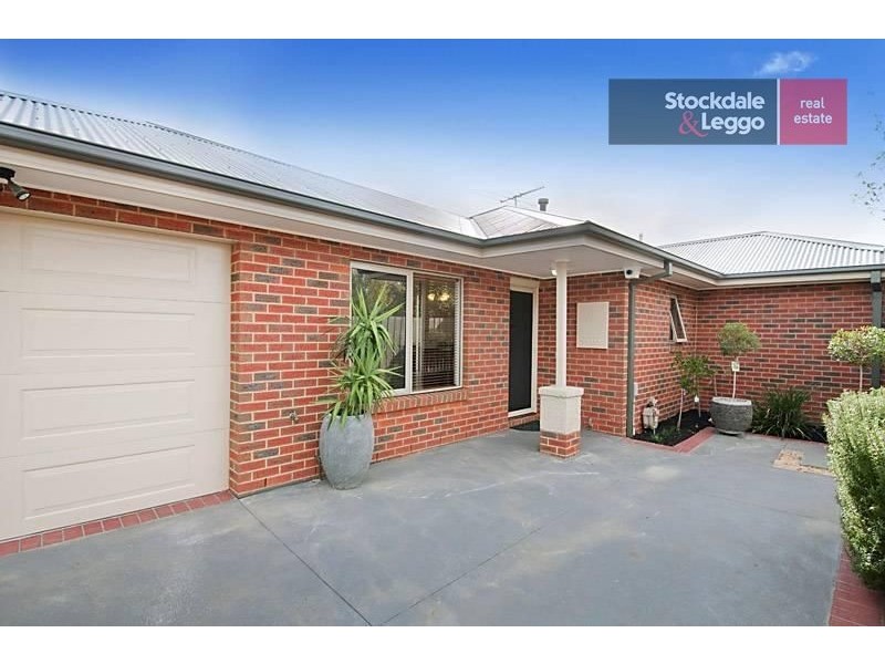 2/122 The Parade, Ascot Vale VIC 3032