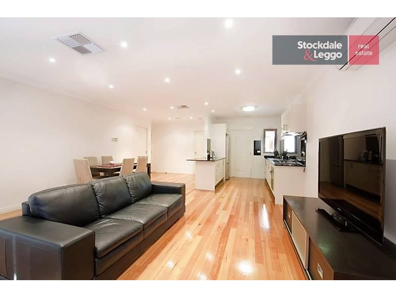 2/122 The Parade, Ascot Vale VIC 3032