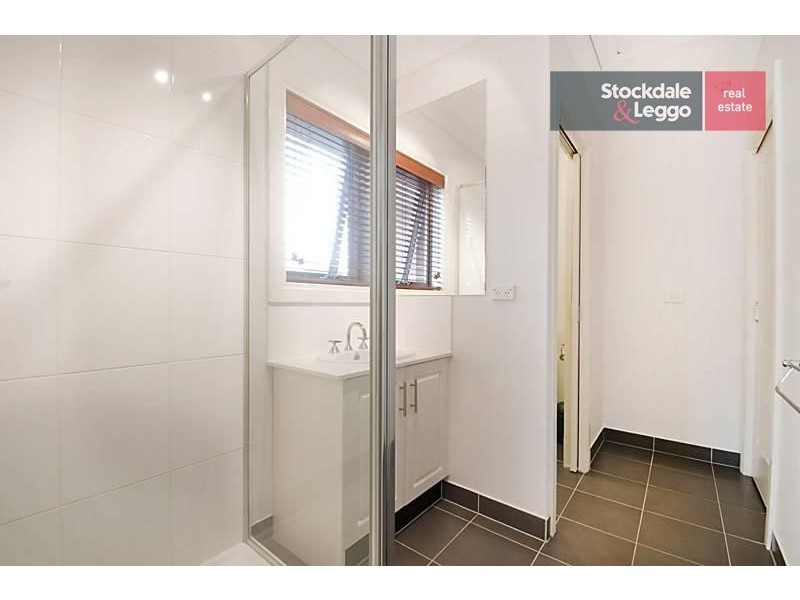 2/122 The Parade, Ascot Vale VIC 3032