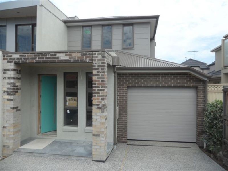 2/19 Tilba Street, Essendon VIC 3040