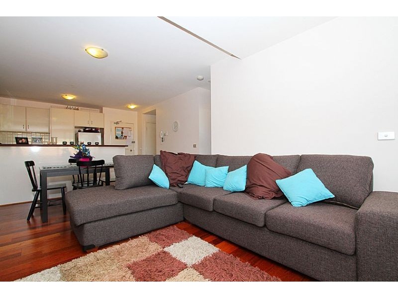 205/77 Village Way, Maribyrnong VIC 3032