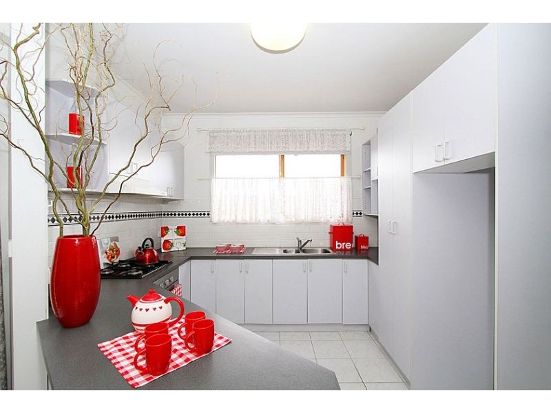 2/35 Ryder Street, Niddrie VIC 3042