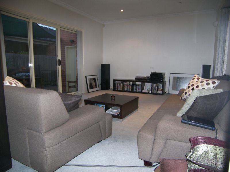 2/30 Lawson Street, Essendon VIC 3040