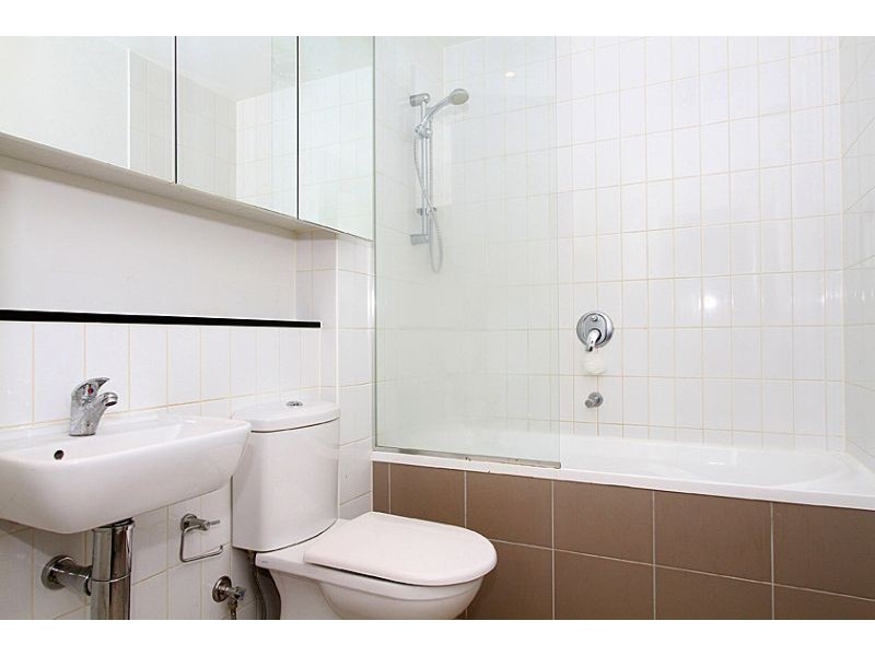 211/38 – 70 Mt Alexander Road, Flemington VIC 3031