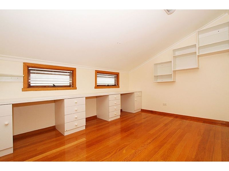 27 Viewbank Drive, Keilor East VIC 3033