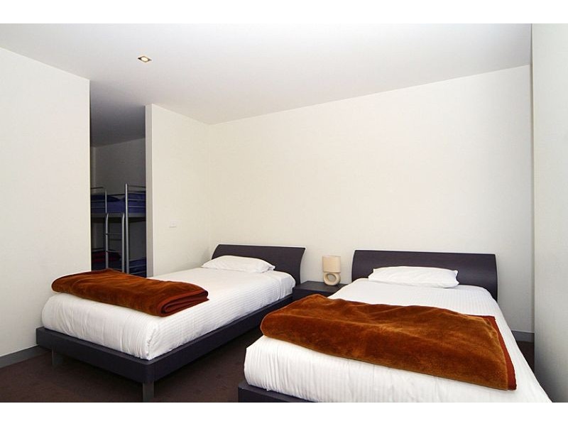 1/74 Keilor Road, Essendon VIC 3040