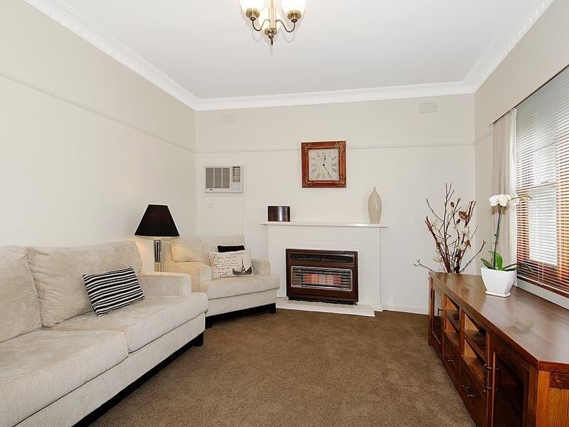 27 Coniston Ave, Airport West VIC 3042