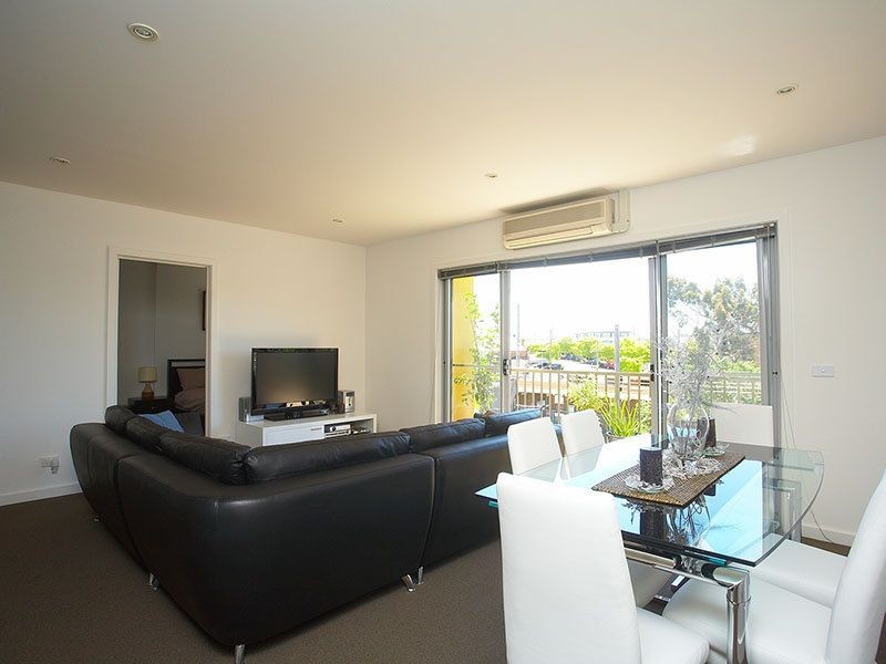 15/42-50 Napier Crescent, Essendon VIC 3040
