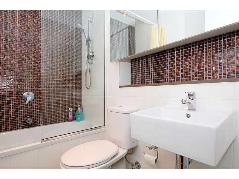 804/38 Mt Alexander Road, Flemington VIC 3031