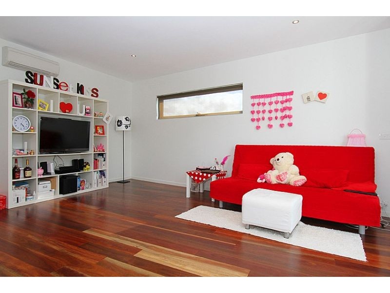 303/87 – 89 Raleigh Street, Essendon VIC 3040