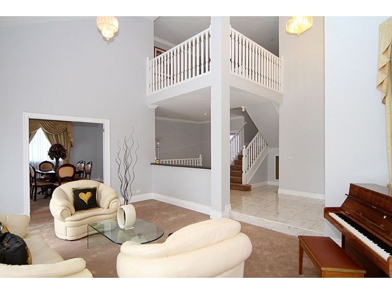 53 Templewood Crescent, Avondale Heights VIC 3034