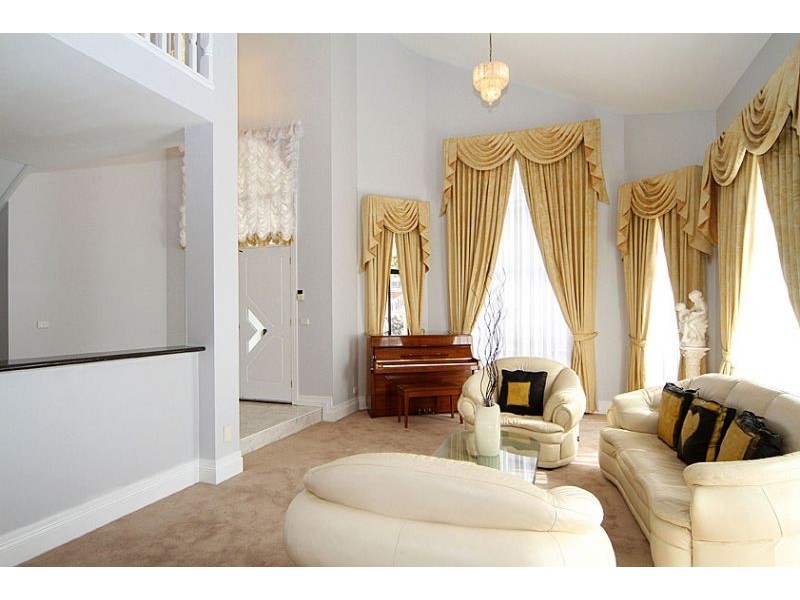 53 Templewood Crescent, Avondale Heights VIC 3034