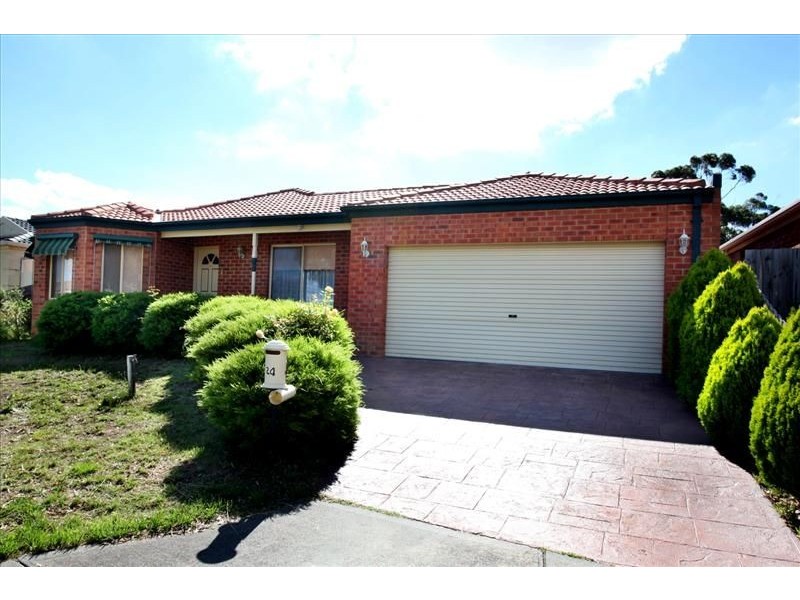 24 Sheridan Way, Roxburgh Park VIC 3064