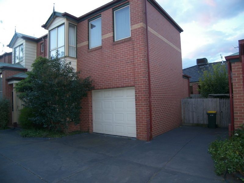 2/30 Lawson Street, Essendon VIC 3040