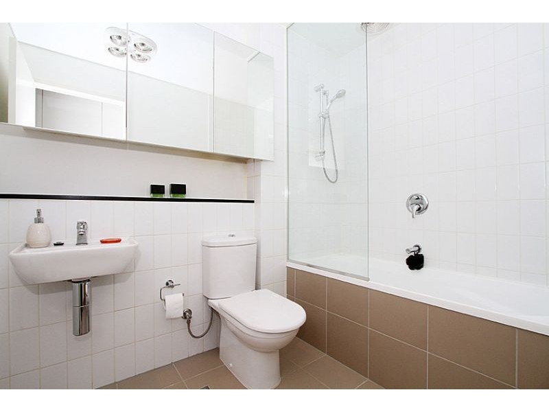 212/62 Mount Alexander Road, Flemington VIC 3031