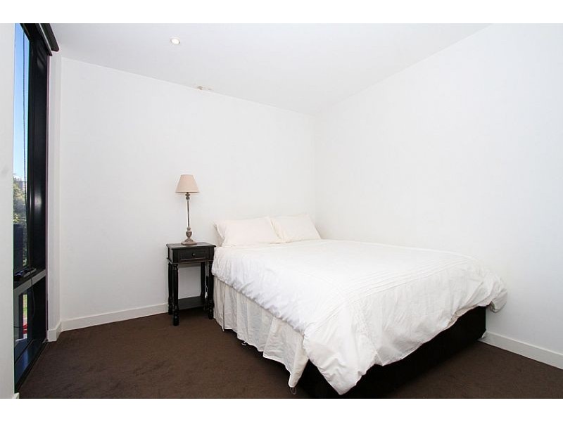 212/62 Mount Alexander Road, Flemington VIC 3031