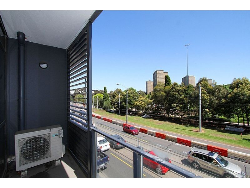 212/62 Mount Alexander Road, Flemington VIC 3031