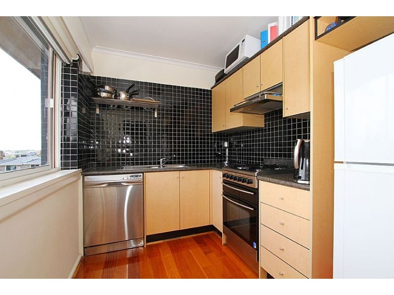 12/56 Nicholson Street, Essendon VIC 3040