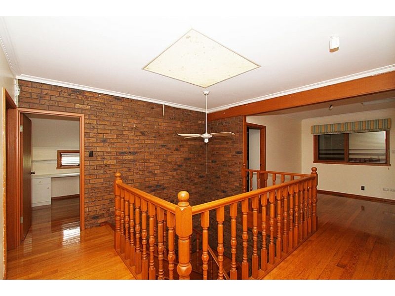 27 Viewbank Drive, Keilor East VIC 3033