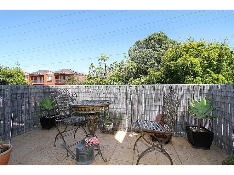 8/2 North Avenue, Strathmore VIC 3041