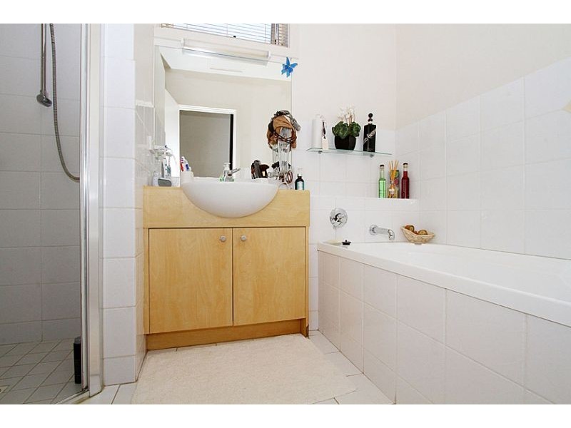 8/2 North Avenue, Strathmore VIC 3041
