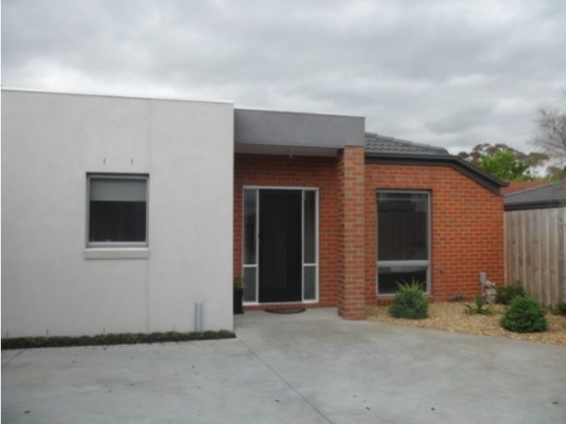 9/6 Strathconnon Square, Tullamarine VIC 3043